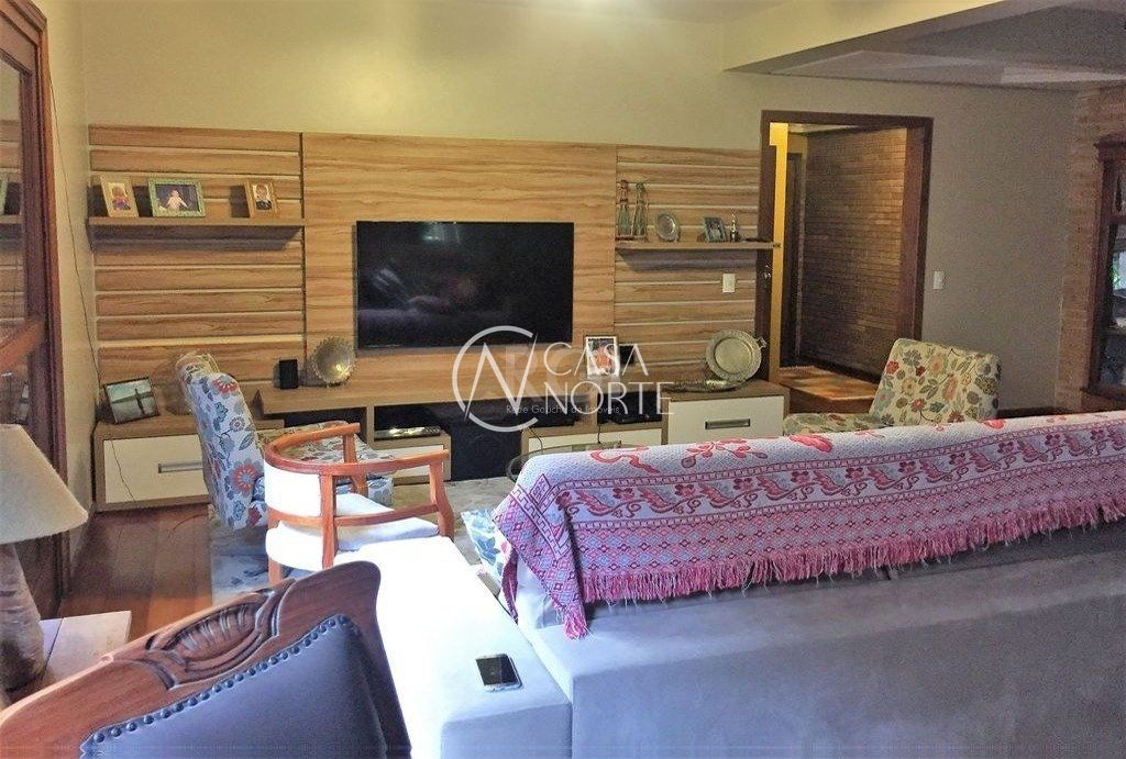 Casa à venda com 3 quartos, 270m², 1 suíte, 3 vagas, Rua Marques de Olinda no bairro Bom Jesus em Porto Alegre