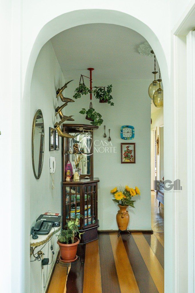 Apartamento à venda com 3 quartos, 66m², 1 vaga, Rua Diomario Moojen no bairro Cristal em Porto Alegre