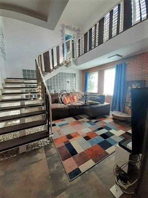 Casa à venda com 2 quartos, 233m², 2 suítes, 2 vagas, Rua Figueredo Mascarenhas no bairro Sarandi em Porto Alegre