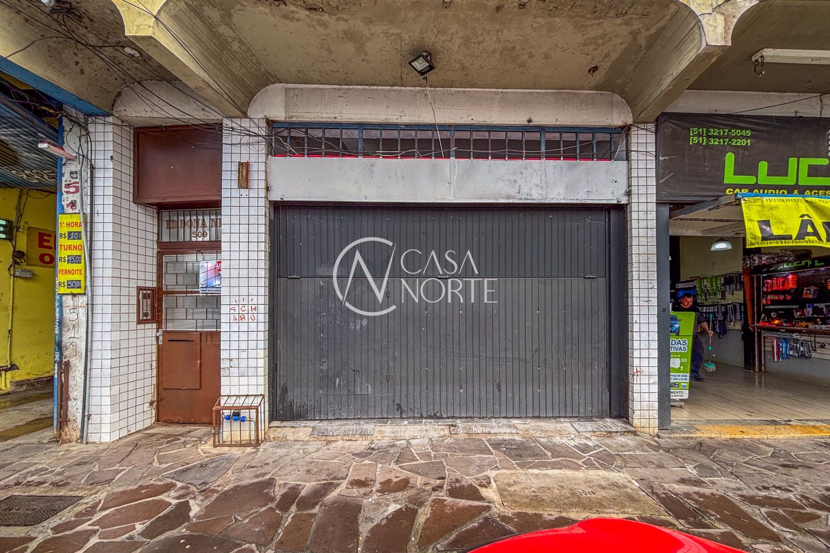 Loja à venda com 2 quartos, 115m², 1 vaga, Avenida da Azenha no bairro Azenha em Porto Alegre