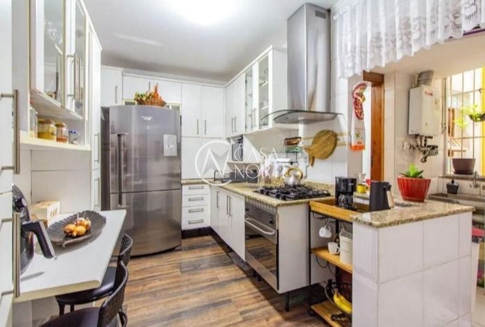 Apartamento à venda com 3 quartos, 110m², 1 vaga, Rua Rafael Saadi no bairro Menino Deus em Porto Alegre