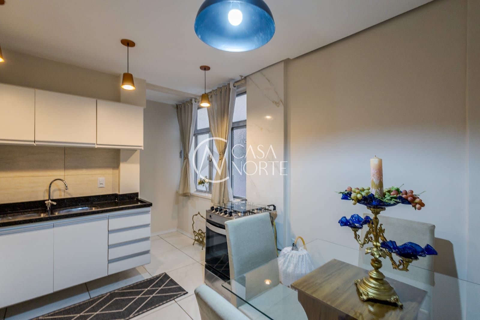 Apartamento à venda com 3 quartos, 80m², 1 suíte, Rua General Câmara no bairro Centro Histórico em Porto Alegre