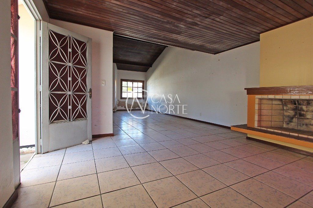 Casa à venda com 3 quartos, 120m², 1 suíte, 3 vagas, Rua Pasteur no bairro Ipanema em Porto Alegre