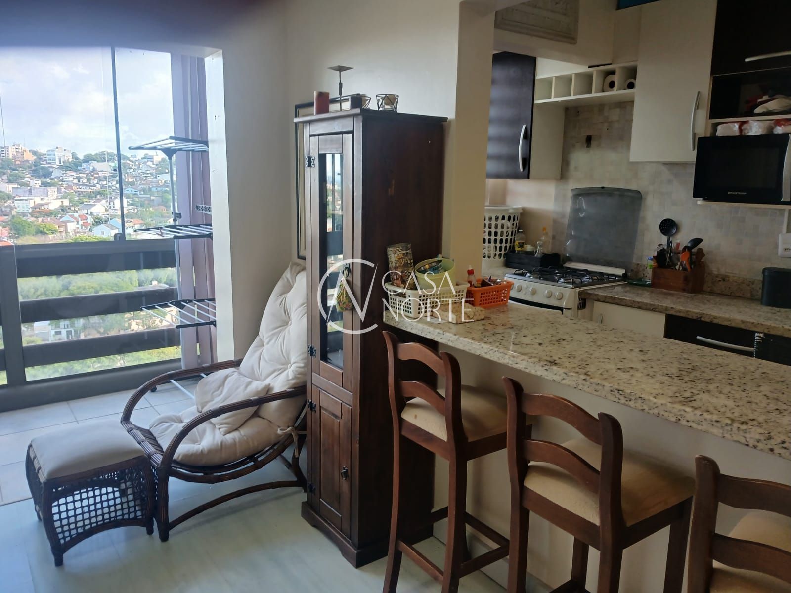 Apartamento à venda com 2 quartos, 76m², 1 vaga, Rua Capitão Arisoly Vargas no bairro Partenon em Porto Alegre