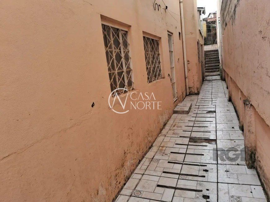 Casa à venda com 3 quartos, 95m², 2 vagas, Rua Israel no bairro Vila Jardim em Porto Alegre