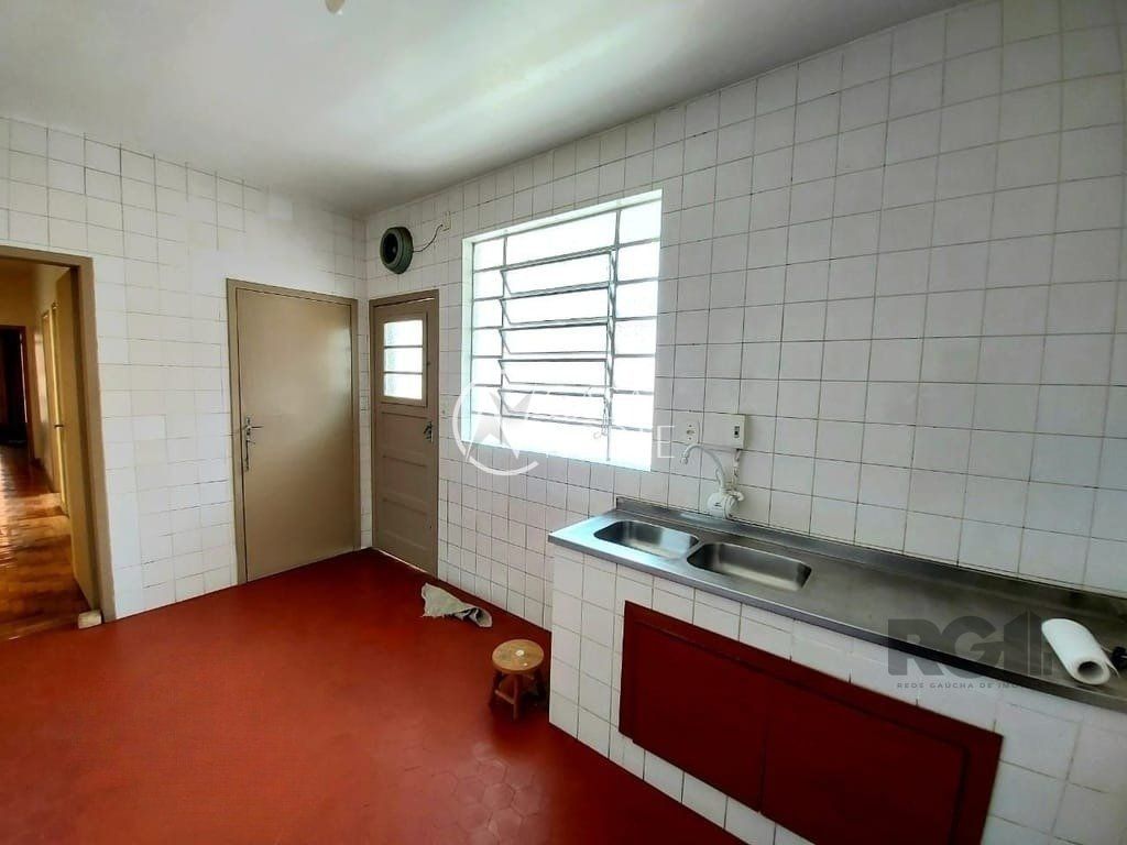 Apartamento à venda com 5 quartos, 135m², Avenida Alberto Bins no bairro Floresta em Porto Alegre