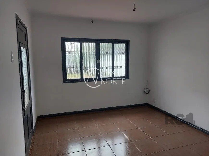 Casa à venda com 2 quartos, 115m², 2 vagas, Rua Rezende Costa no bairro Sarandi em Porto Alegre