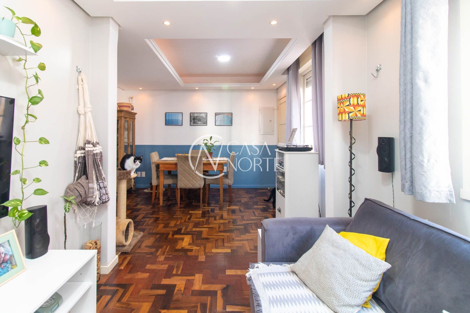 Apartamento à venda com 3 quartos, 77m², 1 vaga, Rua Carlos Ferreira no bairro Teresópolis em Porto Alegre
