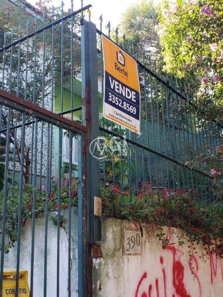 Terreno à venda  com 300m², Rua Doutor Ney Cabral no bairro Nonoai em Porto Alegre