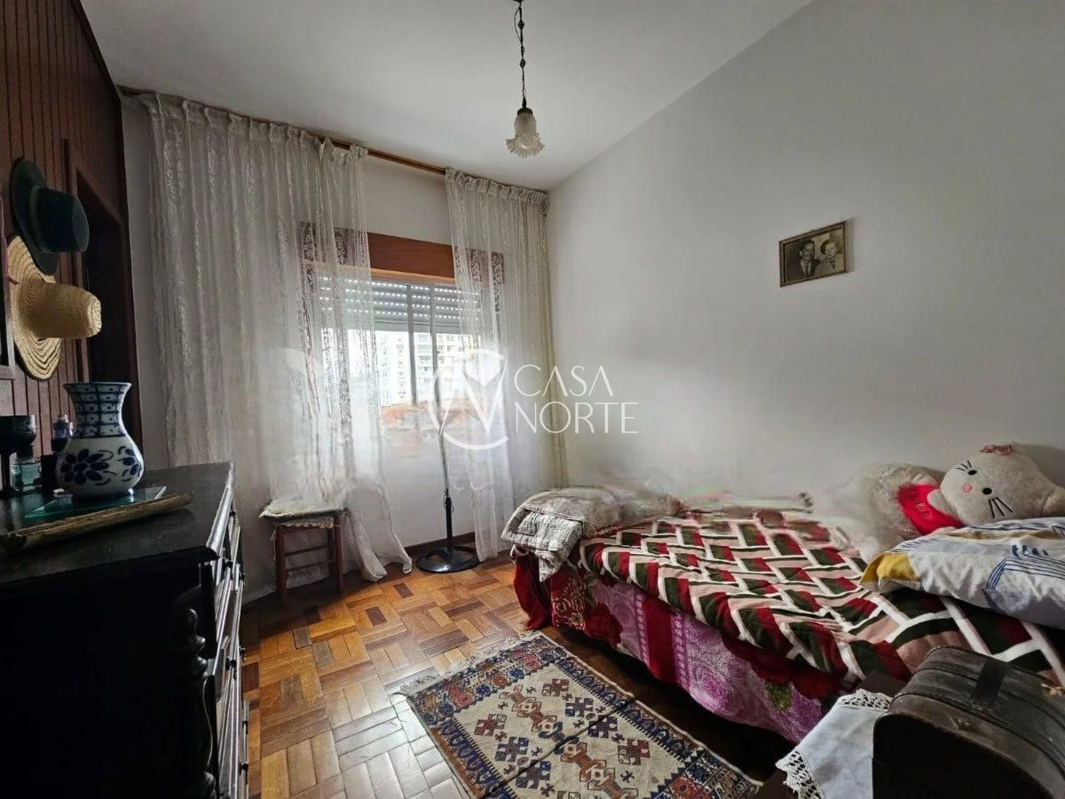 Apartamento à venda com 2 quartos, 55m², 1 vaga, Rua Ministro Oliveira Lima no bairro São Sebastião em Porto Alegre