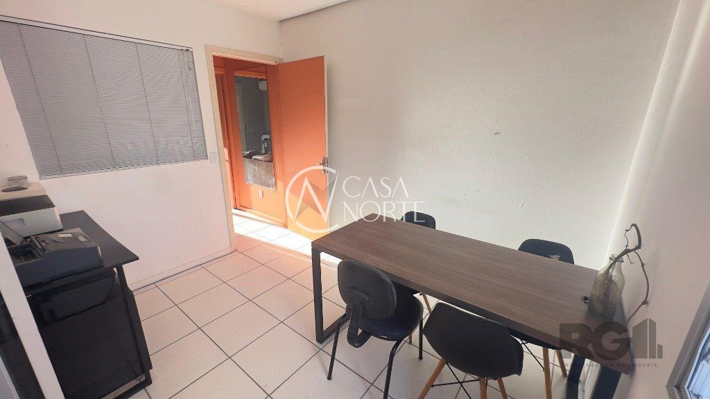 Sala Comercial à venda , 80m², Rua Felipe Camarão no bairro Rio Branco em Porto Alegre