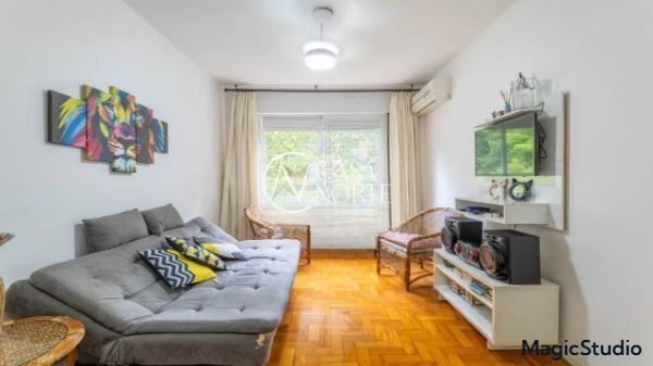 Apartamento à venda com 3 quartos, 63m², 1 vaga, Rua Professor Álvaro Alvim no bairro Rio Branco em Porto Alegre
