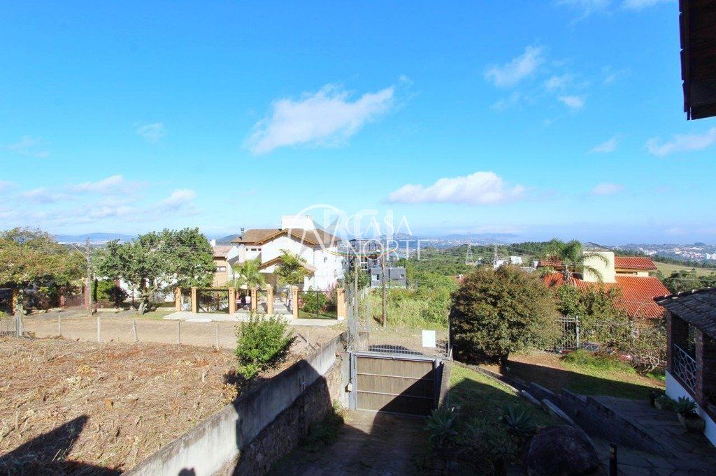Casa à venda com 4 quartos, 269m², 2 suítes, 5 vagas, Rua Dona Lida Monteiro no bairro Teresópolis em Porto Alegre