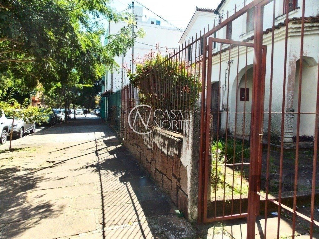 Casa à venda com 3 quartos, 138m², Rua Gonçalves Dias no bairro Menino Deus em Porto Alegre