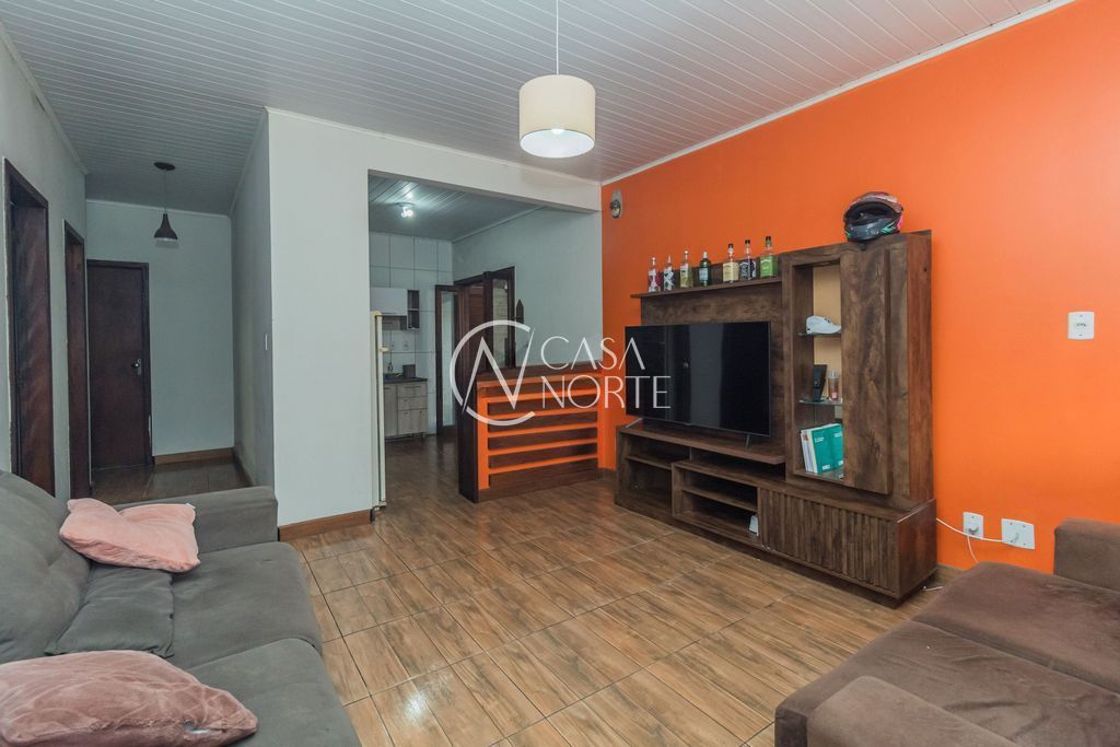 Casa à venda com 3 quartos, 182m², 1 suíte, 2 vagas, Rua Albertina Paz no bairro Restinga em Porto Alegre