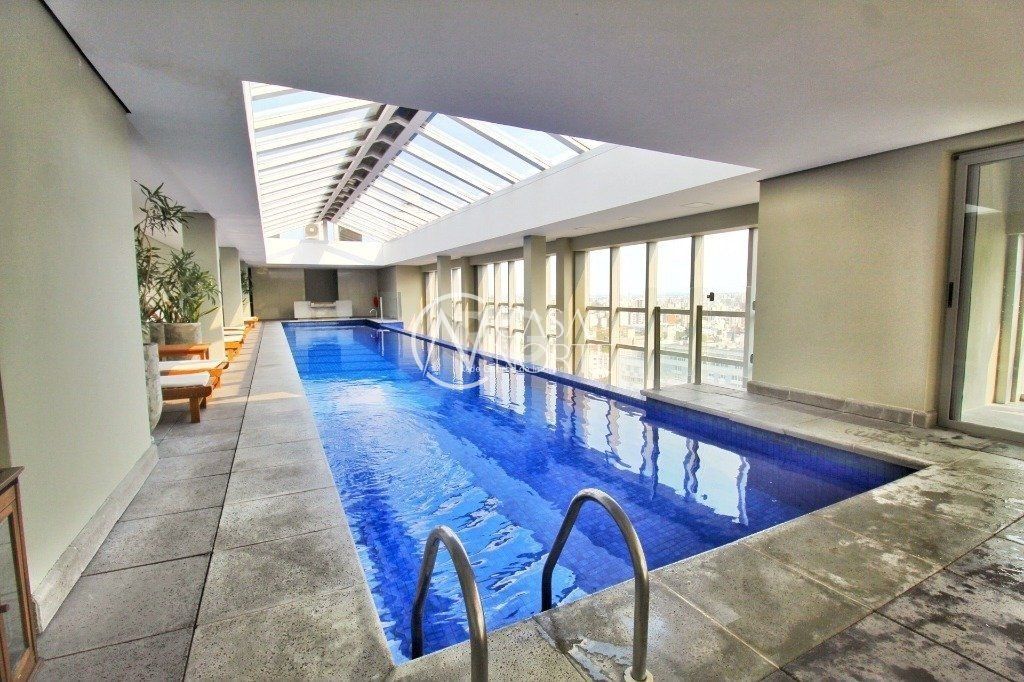 Apartamento à venda com 1 quarto, 48m², 1 vaga, Rua Mário Antunes da Cunha no bairro Petrópolis em Porto Alegre