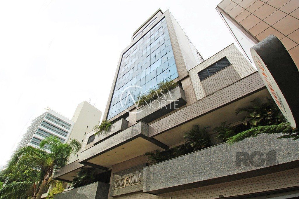 Sala Comercial à venda , 112m², Avenida Carlos Gomes no bairro Auxiliadora em Porto Alegre
