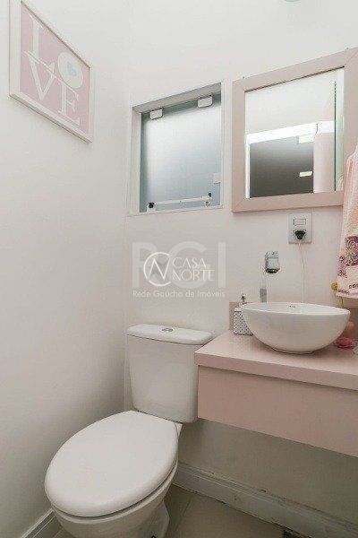 Prédio Comercial à venda , 201m², 2 vagas, Travessa Guedes da Luz no bairro Partenon em Porto Alegre