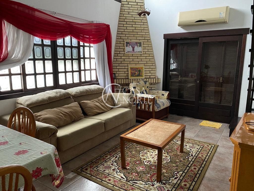 Casa à venda com 6 quartos, 330m², 3 vagas, Rua Gaurama no bairro Cavalhada em Porto Alegre