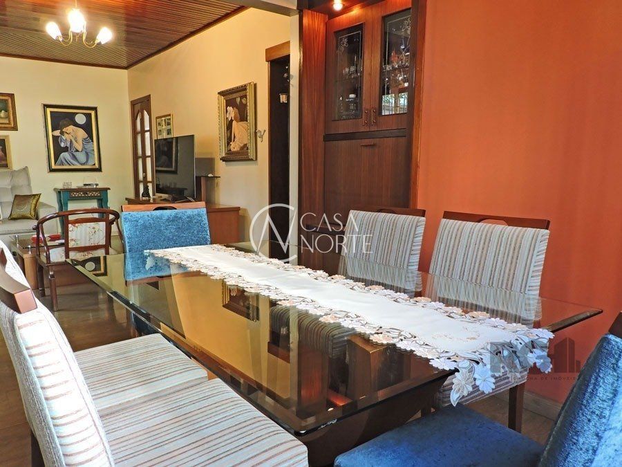 Casa à venda com 4 quartos, 218m², 1 suíte, 2 vagas, Avenida Arnaldo Bohrer no bairro Teresópolis em Porto Alegre