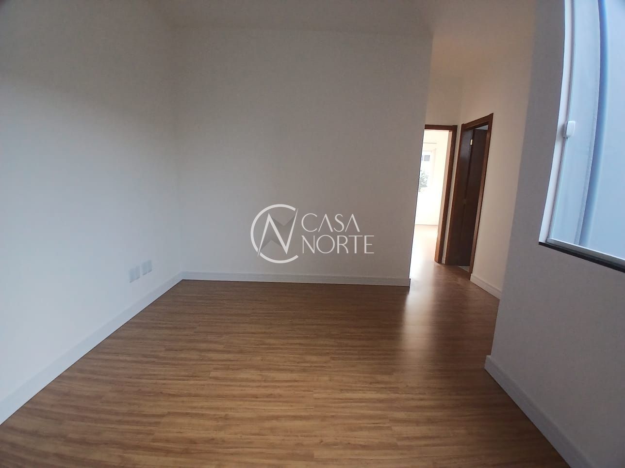 Apartamento Garden à venda com 1 quarto, 53m², Avenida Tapiaçu no bairro Passo da Areia em Porto Alegre