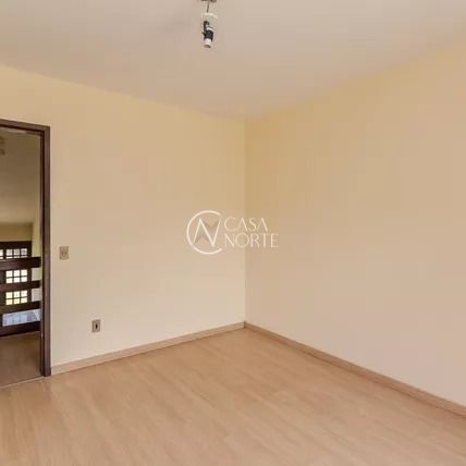 Casa à venda com 4 quartos, 241m², 2 suítes, 2 vagas, Rua da Gruta no bairro Cascata em Porto Alegre