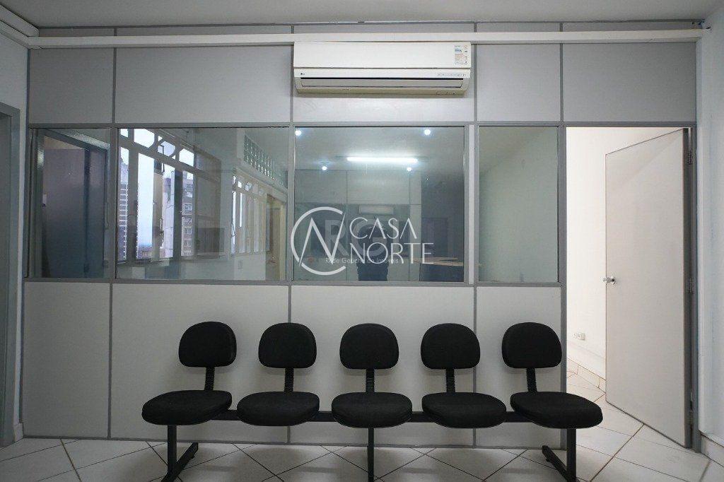 Sala Comercial à venda , 157m², Avenida Otavio Rocha no bairro Centro Histórico em Porto Alegre