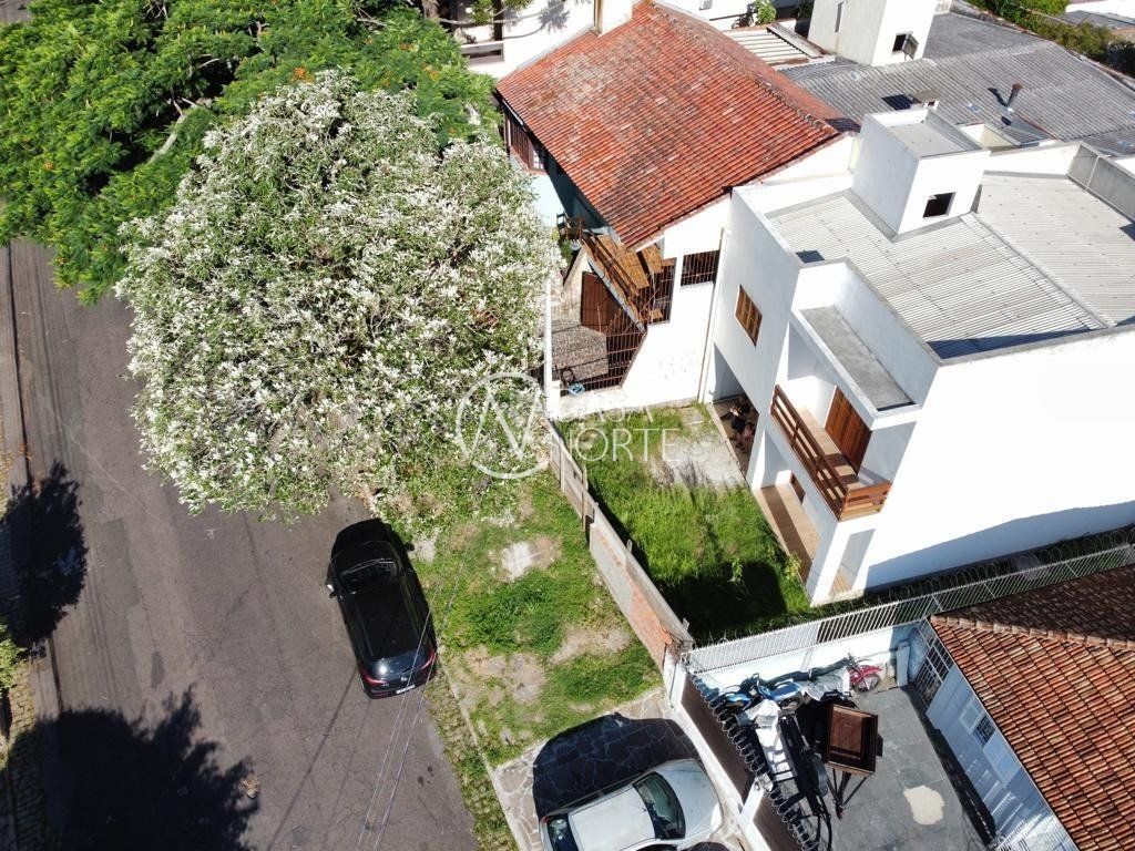 Casa à venda com 3 quartos, 23m², 1 suíte, 1 vaga, Rua Cuiaba no bairro Medianeira em Porto Alegre