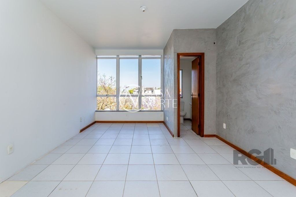 Sala Comercial à venda , 23m², Rua Félix da Cunha no bairro Floresta em Porto Alegre