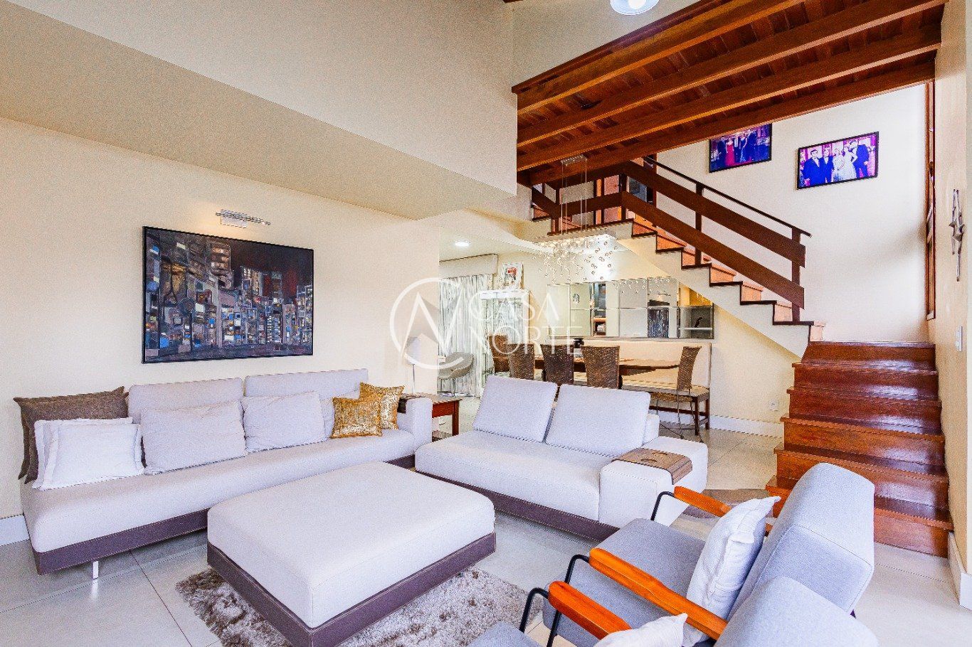 Casa à venda com 4 quartos, 208m², 3 vagas, Rua Professor Abílio Azambuja no bairro Jardim do Salso em Porto Alegre