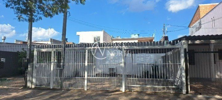 Casa à venda com 4 quartos, 117m², 2 vagas, Rua José Viero no bairro Rubem Berta em Porto Alegre