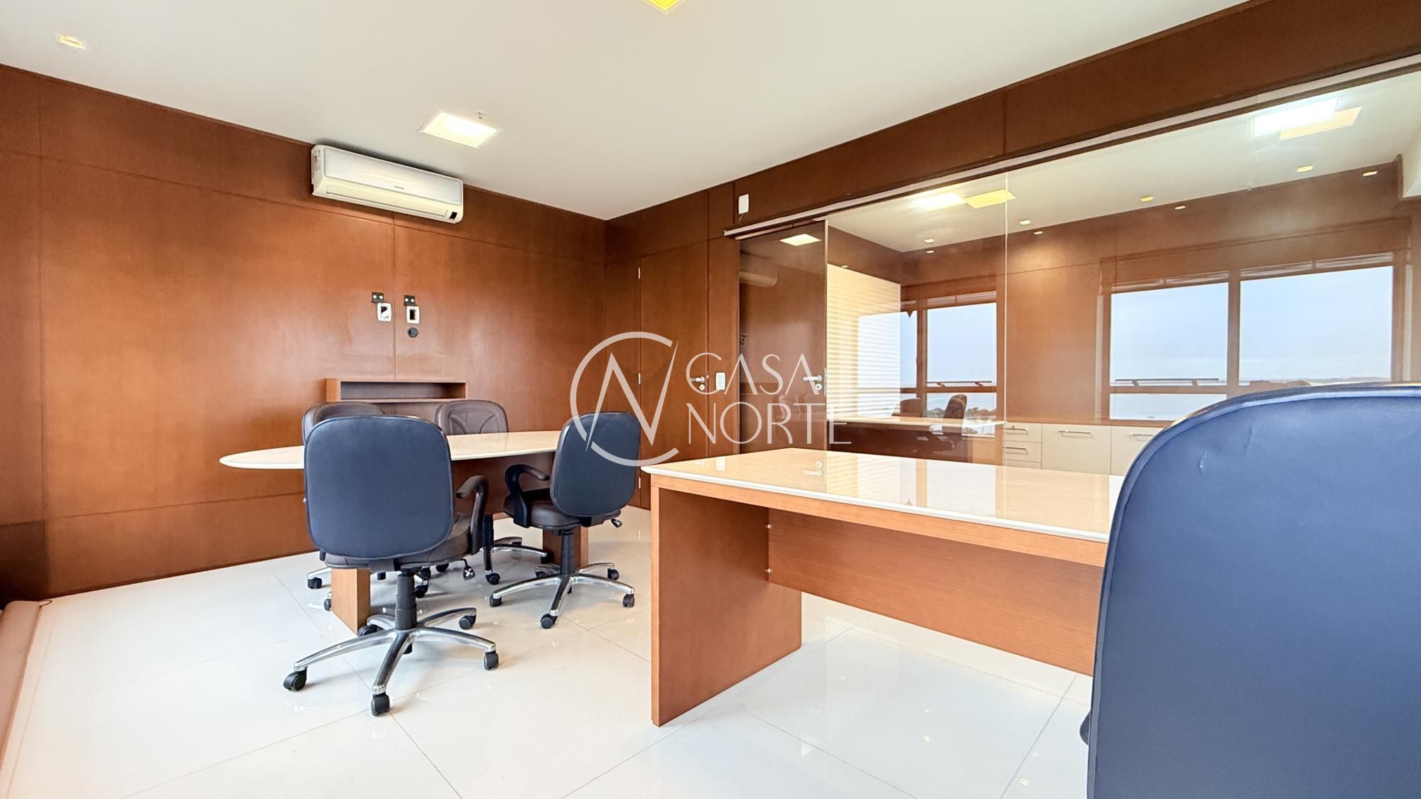 Sala Comercial à venda , 64m², 1 vaga, Avenida Borges de Medeiros no bairro Praia de Belas em Porto Alegre