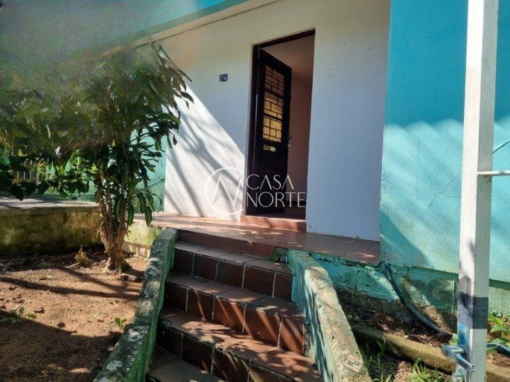 Casa à venda com 4 quartos, 95m², 1 vaga, Rua Sebastião Wolf no bairro Nonoai em Porto Alegre