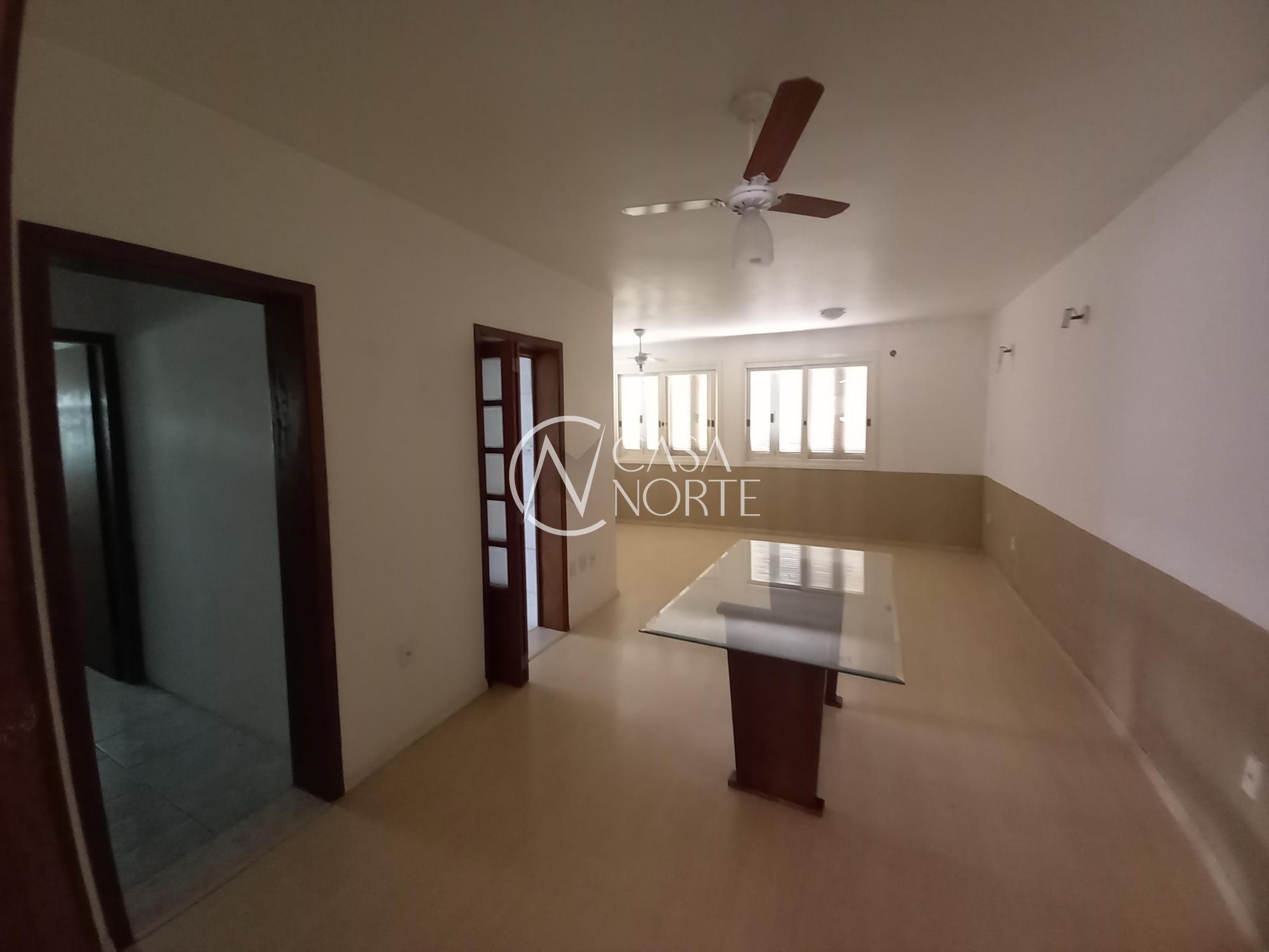 Casa à venda com 3 quartos, 249m², 3 suítes, 3 vagas, Travessa Luiz Tamanini no bairro Teresópolis em Porto Alegre