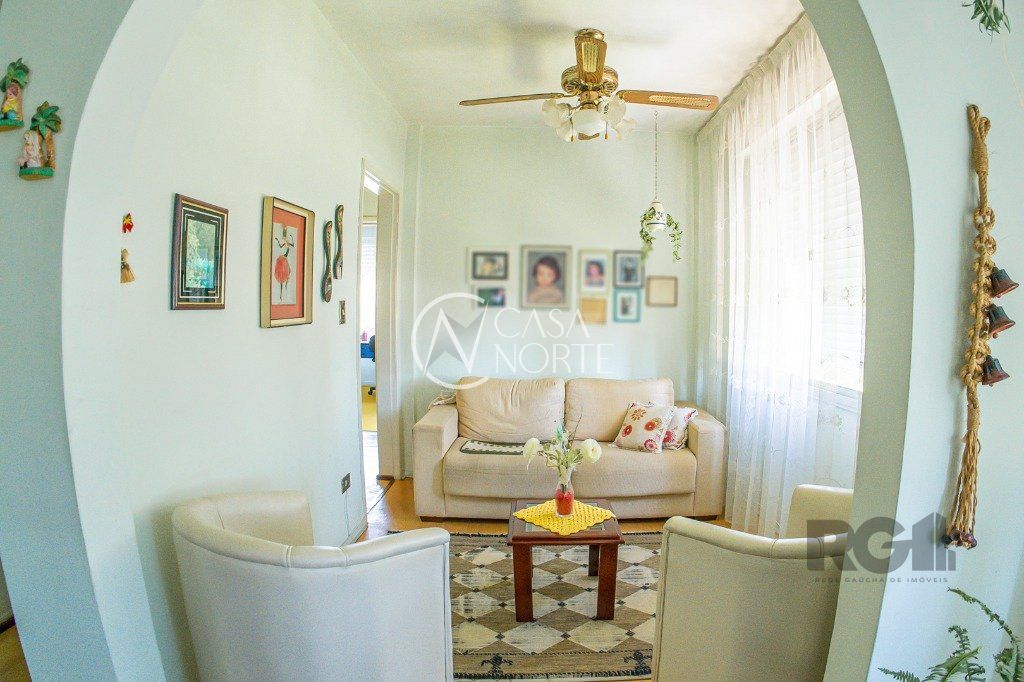 Apartamento à venda com 3 quartos, 66m², 1 vaga, Rua Diomario Moojen no bairro Cristal em Porto Alegre