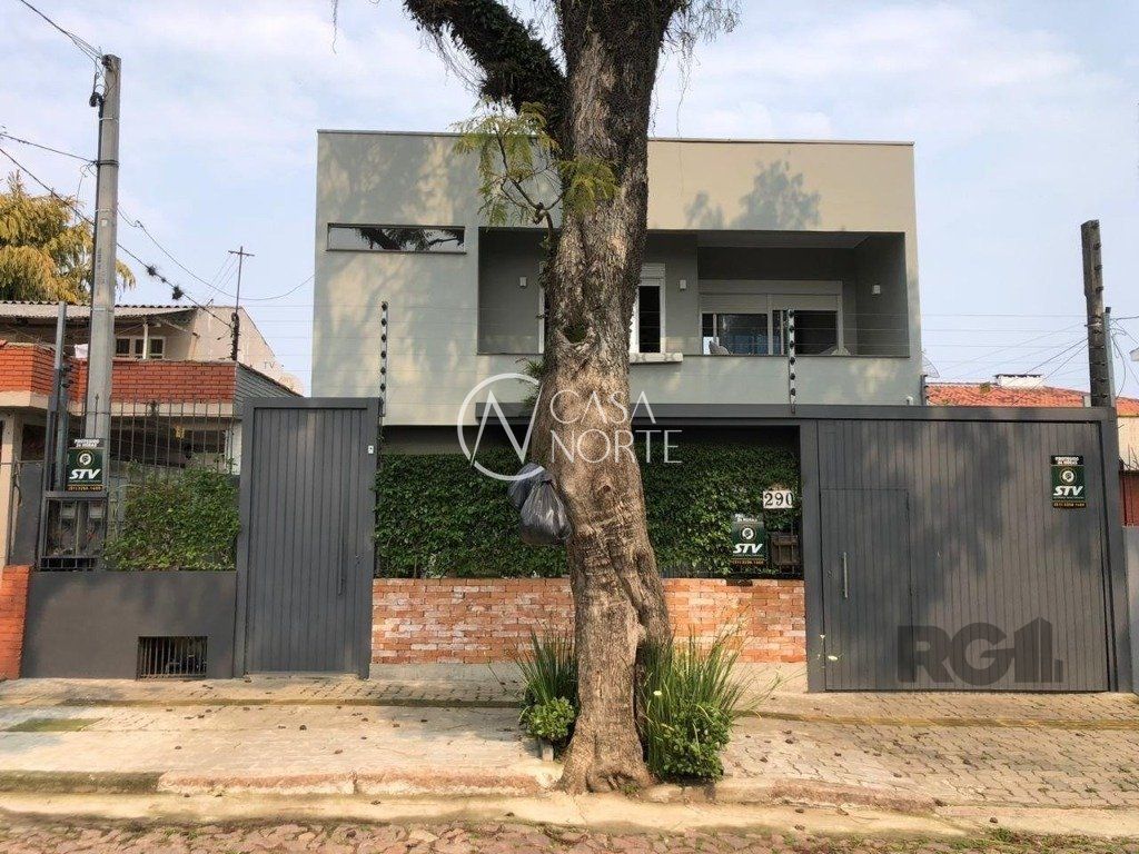 Casa à venda com 4 quartos, 130m², 2 suítes, 3 vagas, Rua Menezes Paredes no bairro Nonoai em Porto Alegre
