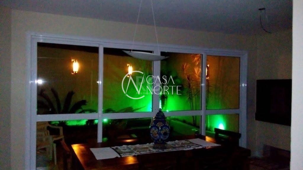 Casa de Condomínio à venda com 3 quartos, 350m², 2 suítes, 2 vagas, Rua Conrado Ferrari no bairro Jardim Isabel em Porto Alegre