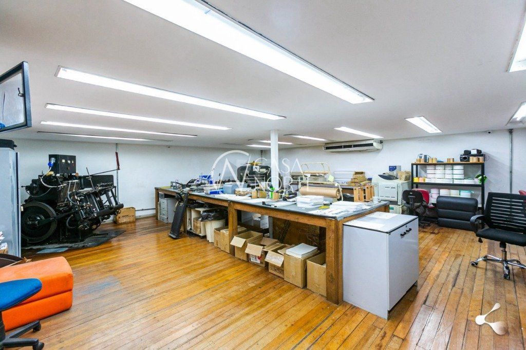 Prédio Comercial à venda , 650m², Rua Felizardo no bairro Jardim Botânico em Porto Alegre