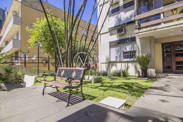 Apartamento à venda com 3 quartos, 104m², 1 suíte, 1 vaga, Rua Artur Rocha no bairro Auxiliadora em Porto Alegre