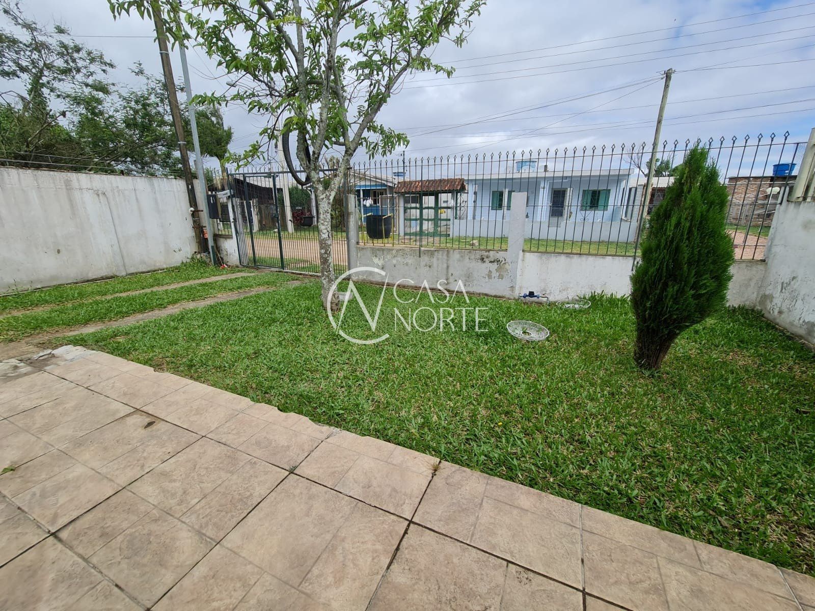 Casa à venda com 2 quartos, 90m², 1 vaga, Rua dos Ciprestes no bairro Ponta Grossa em Porto Alegre