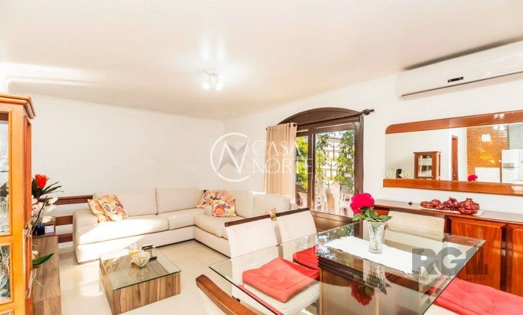 Casa à venda com 5 quartos, 266m², 1 suíte, 5 vagas, Avenida Ceara no bairro São João em Porto Alegre