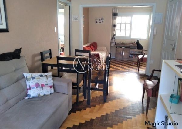 Apartamento à venda com 2 quartos, 72m², 1 vaga, Rua Mucio Teixeira no bairro Menino Deus em Porto Alegre