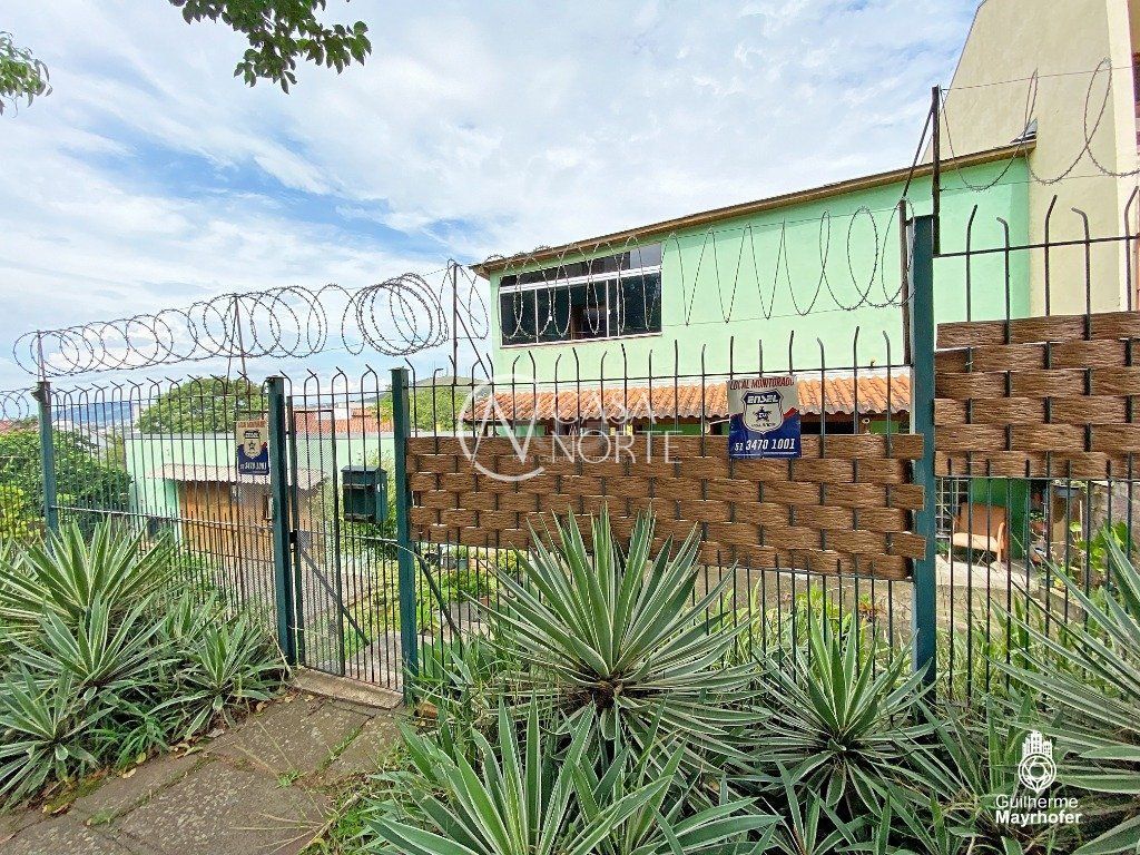 Casa à venda com 2 quartos, 220m², 2 suítes, 3 vagas, Avenida Cinco de Novembro no bairro Teresópolis em Porto Alegre