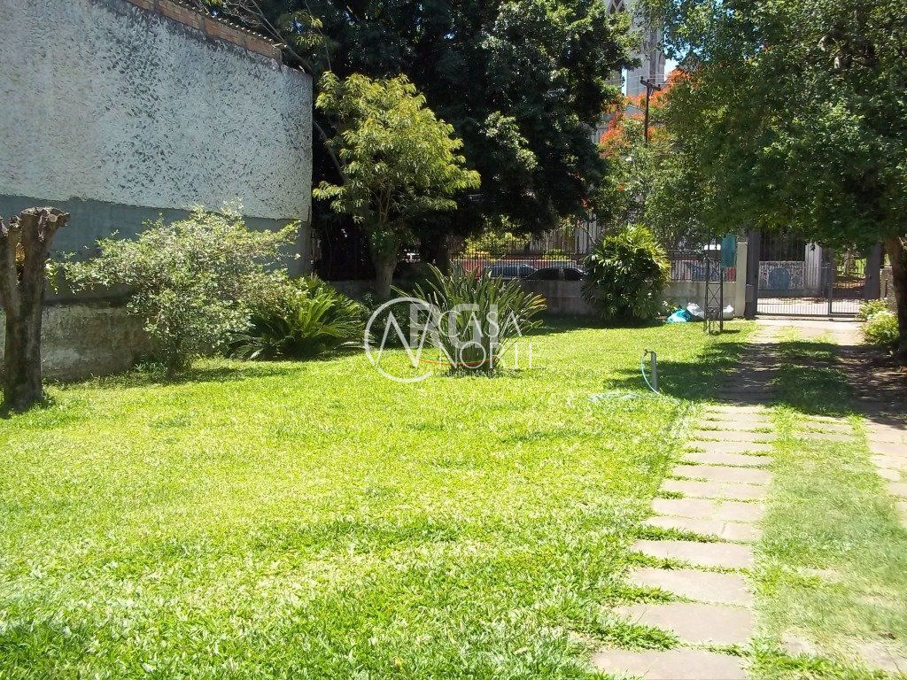 Terreno à venda  com 880m², Avenida Engenheiro Ludolfo Boehl no bairro Teresópolis em Porto Alegre