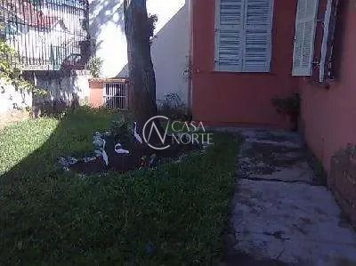Casa à venda com 4 quartos, 200m², 1 suíte, 2 vagas, Rua Bernardino Caetano Fraga no bairro Santa Tereza em Porto Alegre