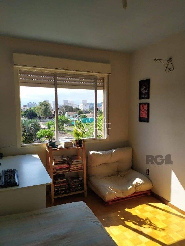 Apartamento à venda com 2 quartos, 70m², 1 suíte, Travessa Escobar no bairro Camaquã em Porto Alegre