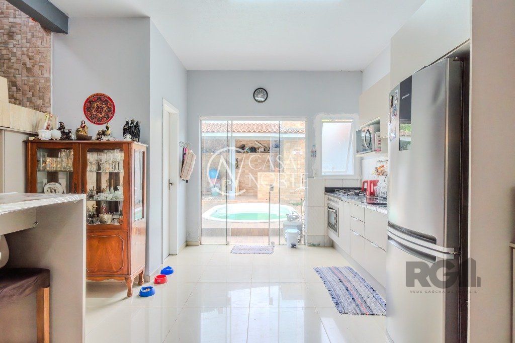 Casa de Condomínio à venda com 3 quartos, 80m², 2 vagas, Rua Amapa no bairro Vila Nova em Porto Alegre