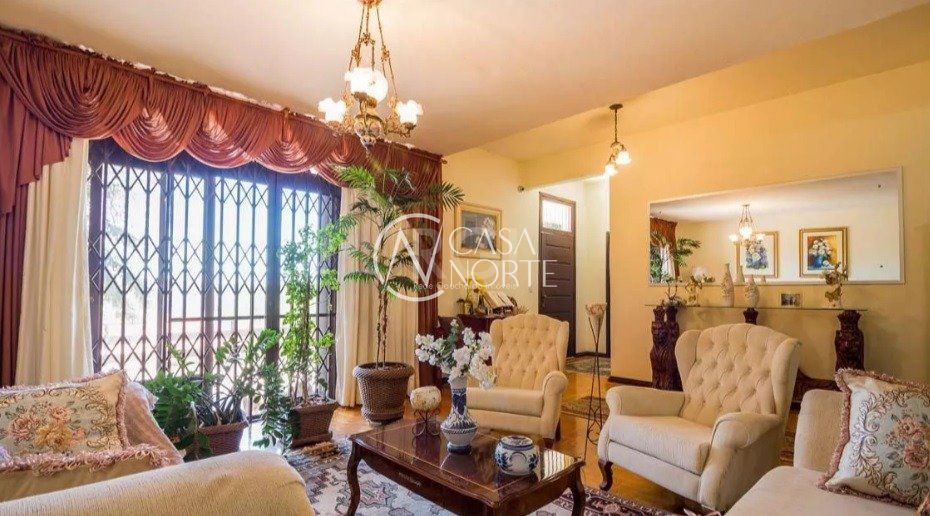 Casa à venda com 4 quartos, 294m², 2 suítes, 2 vagas, Rua Coronel Ruy da Cunha Paim no bairro Nonoai em Porto Alegre