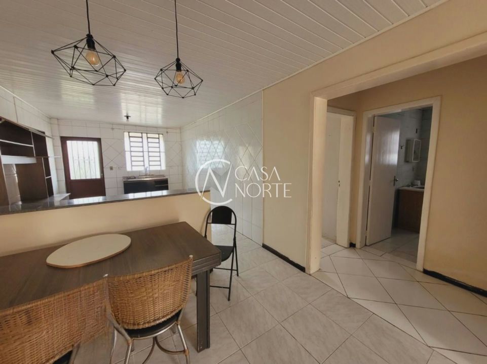 Casa à venda com 4 quartos, 251m², Rua Irene Capponi Santiago no bairro Cristo Redentor em Porto Alegre