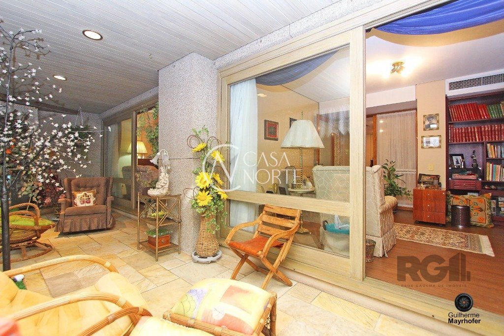 Apartamento à venda com 3 quartos, 315m², 1 suíte, 2 vagas, Avenida Lageado no bairro Petrópolis em Porto Alegre